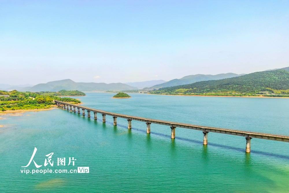 浙江长兴合溪水库美景如画