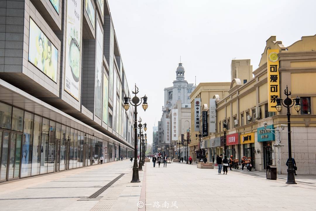 天津老建筑劝业场,日客流量曾经近20万人次,现在感觉有点冷清_和平路