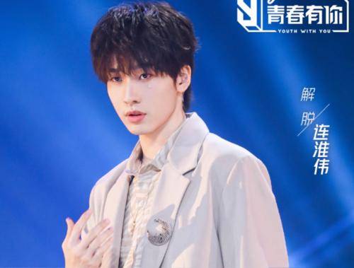 变形金刚2剧情《变形金刚2》剧情曝光擎天柱壮烈牺牲