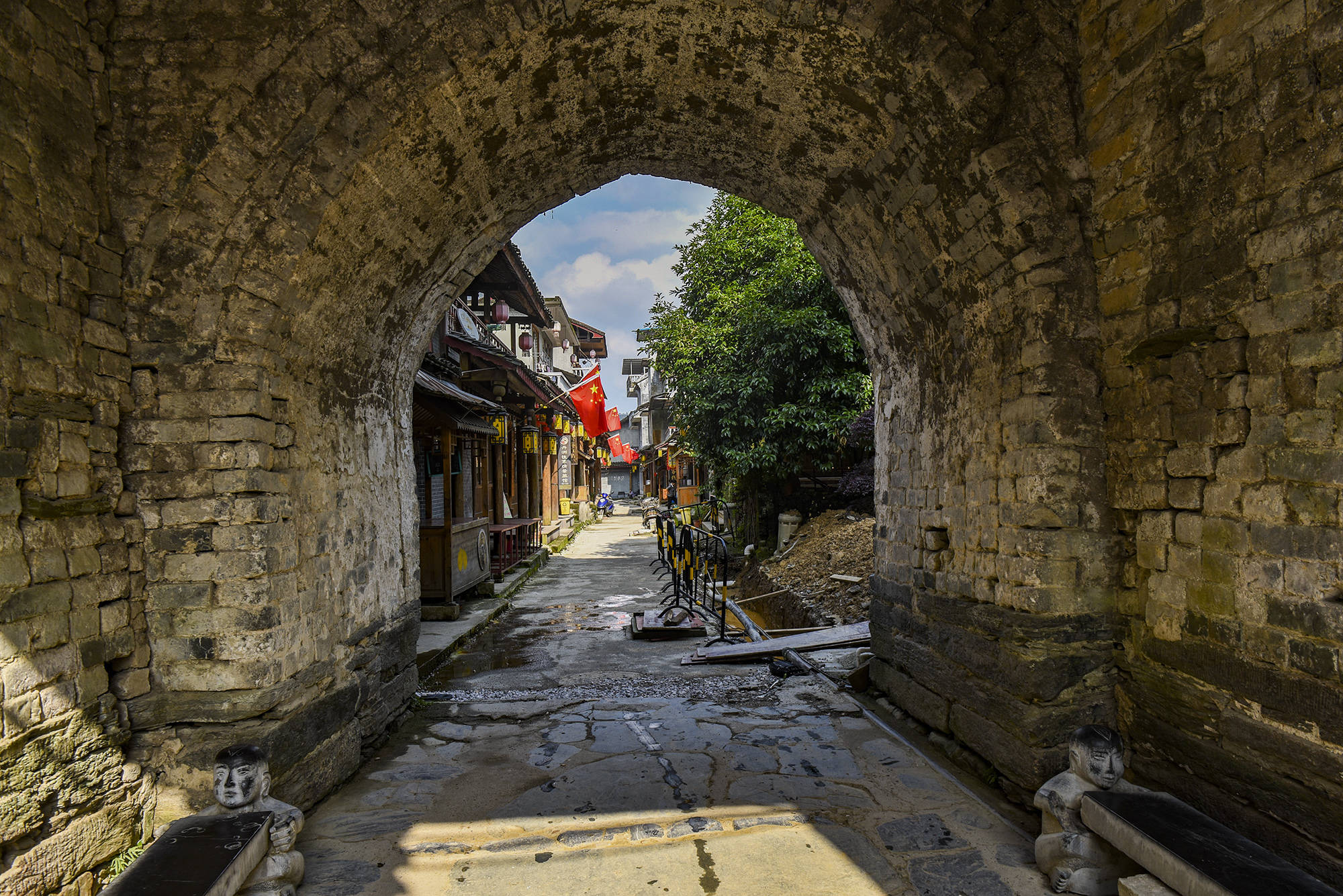 原创中国唯一的水上古城村民出行宁可摆渡却拒绝建桥这是为什么