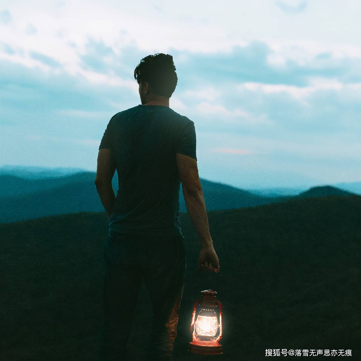 侏儒的话简单的随笔写下的是意味深长之语