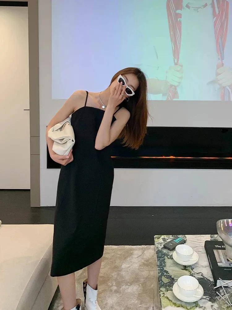 显得 春夏必备连衣裙，各种又仙又好看的连衣裙来袭，美美的出行
