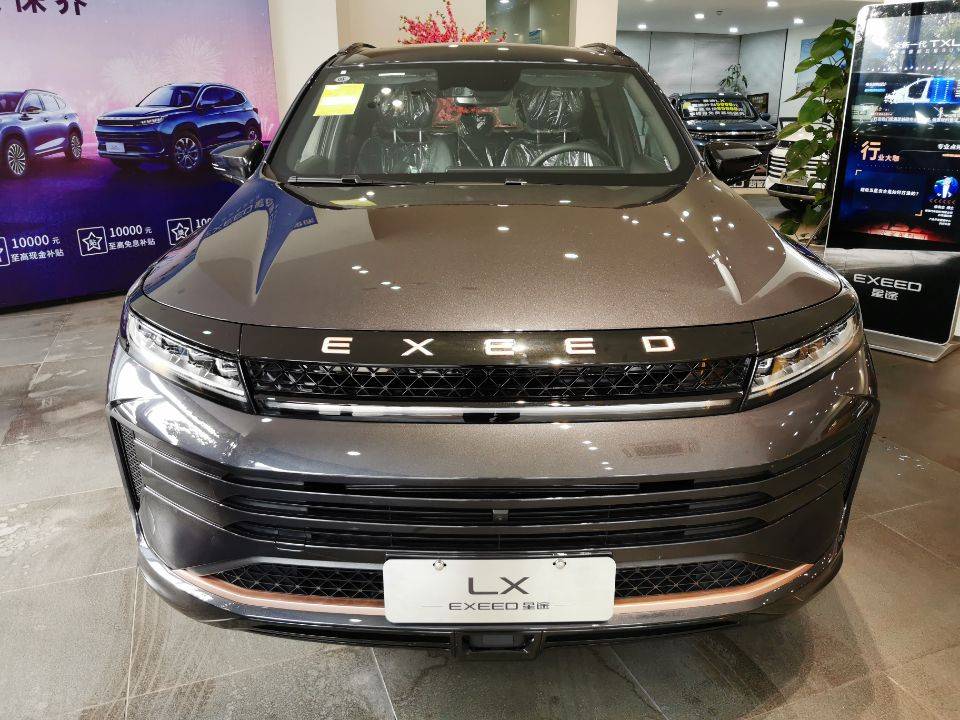 酷似黑武士,还有索尼音响,探店实拍星途lx凡尔赛版