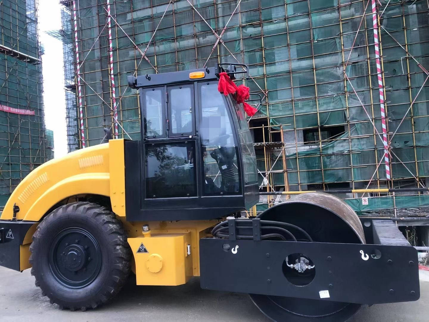 这款全液压6吨压路机,拿下了不少工程!