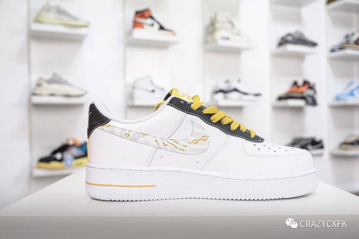 耐克空军一号斑马纹 nike air force 1 黑白蛋黄反光运动鞋评测