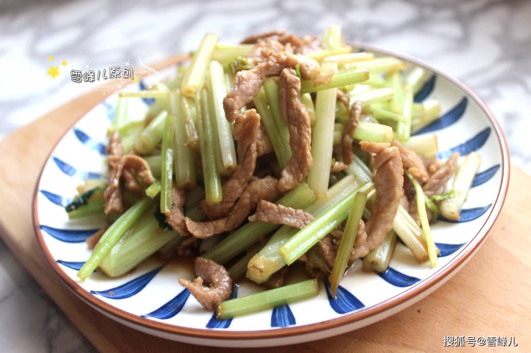 如何炒芹菜大肉 3fd2e2ba19434f4da413b10f88550fed.jpeg