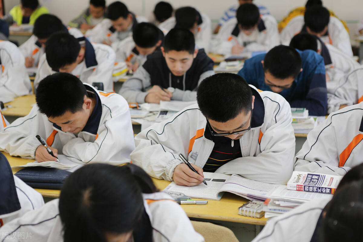 广州中考新增2大校区，随迁子女招生计划猛增240%！中考要变天？
