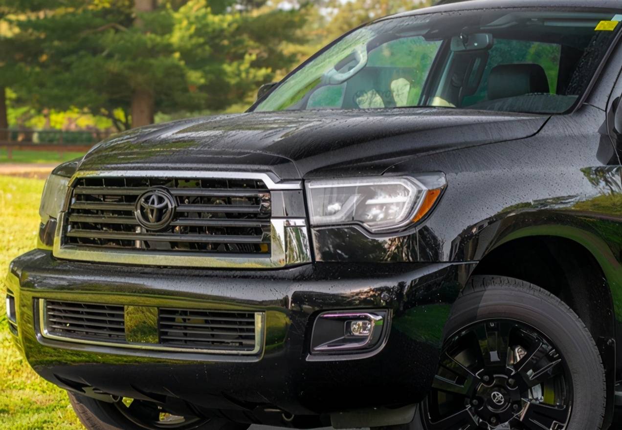 加大版"陆巡"来袭,8缸引擎 强悍四驱,"黑武士"版红杉真霸气