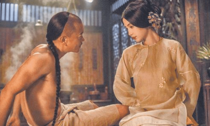 杨颖为拍这部戏被他占尽便宜,网友直呼太劲爆_冯嘉怡