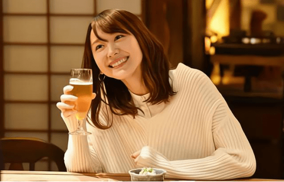 如何成为一个自信的女生 d22a66c6f97d4d008f7786253178990a.png