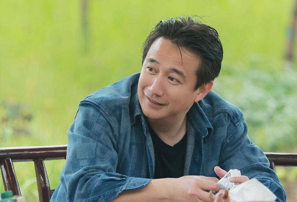 张艺兴过着向往的生活,没想到却被何炅和观众当成了"笑话"_黄磊