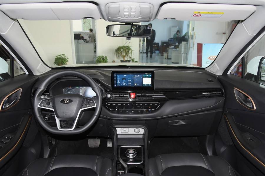 续航最长502km起价13万元思皓新能源e40x上市