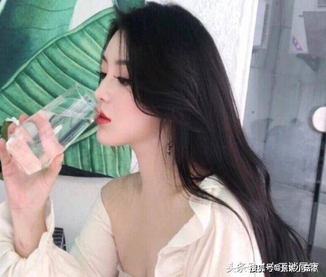 原创这三大星座女天生富贵命消费欲望强挣得不够花典型败家女