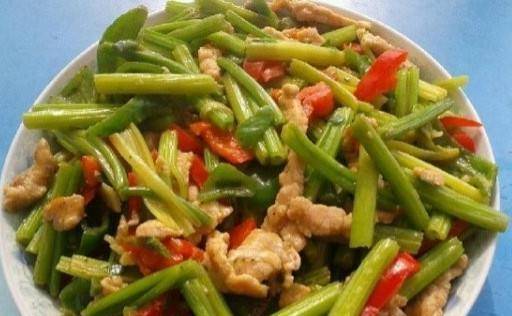 如何炒芹菜炒肉好吃 7f6d02c0175e4d438968da26c677d20b.jpeg