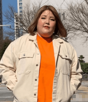 网红女主播减肥96斤 体型比之前一半还要瘦 颜值飙升成大眼美女 黄晓明