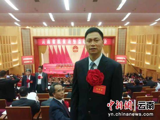 带领村民从年收入1000到突破万元大关却来不及照顾生病住院的家人