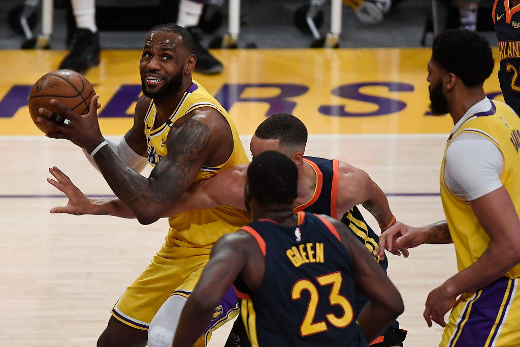 nba湖勇大战媲美总决赛?国内直播商收视破记录,萧华做对了