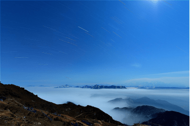 牛背山一个绝佳的观景平台在荥经等你来