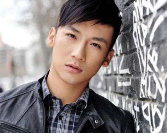 他是《大秦赋》的嫪毐,出道14年没火,曾错过参演张艺谋电影机会