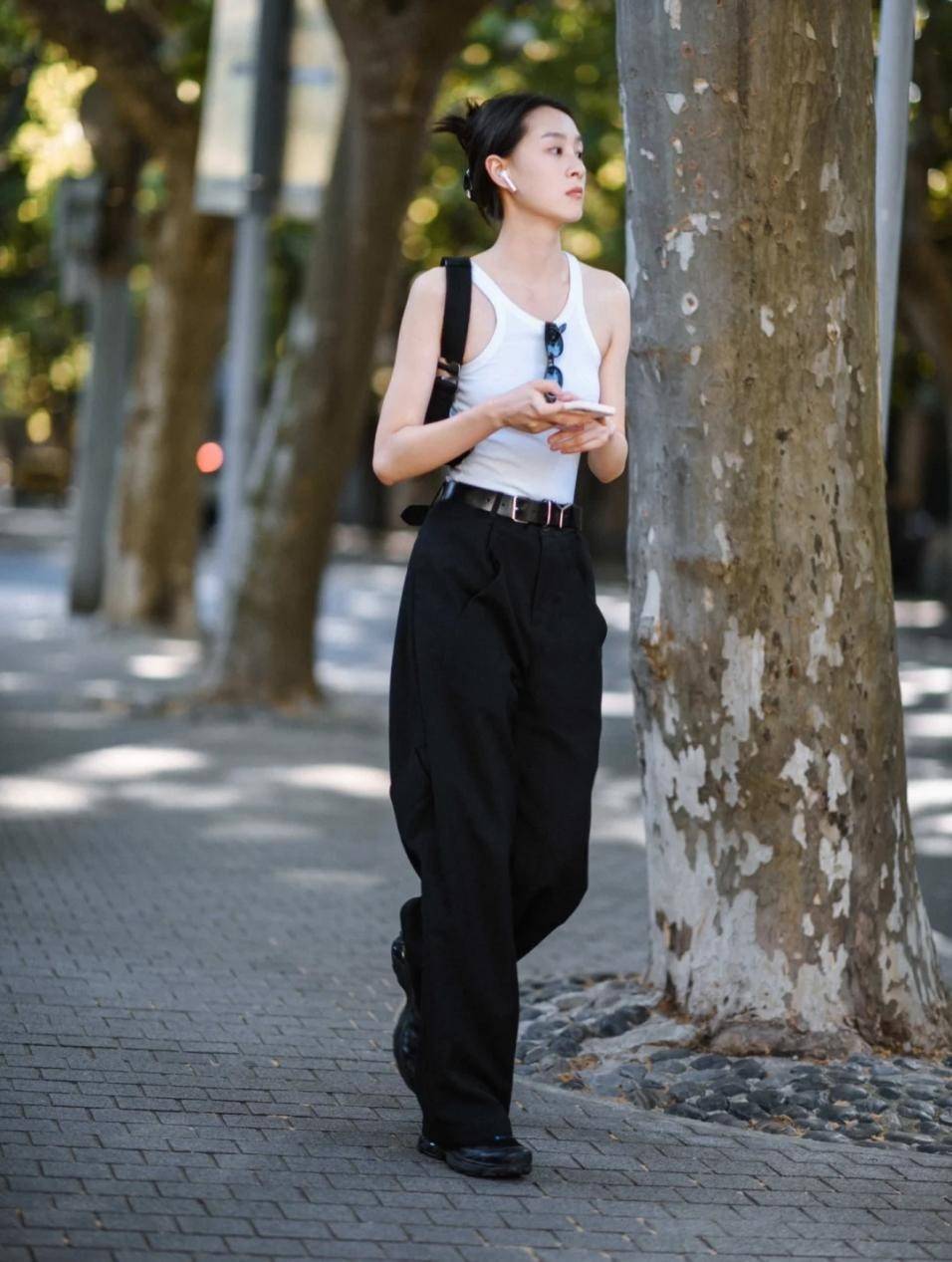 原创想不到上海女孩这么会穿简单衣服也穿出高级时尚感吊打一片