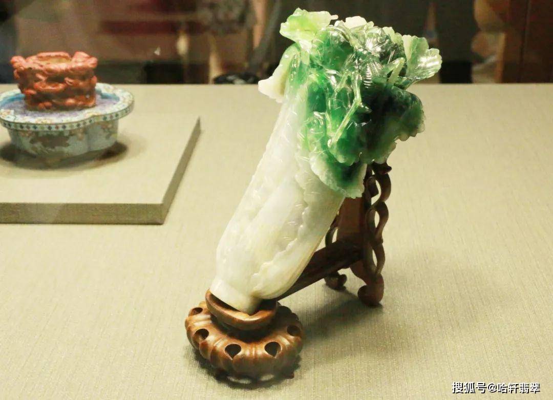 看见文物 | 台北故宫博物馆的镇馆三宝之一——翠玉白菜_象征
