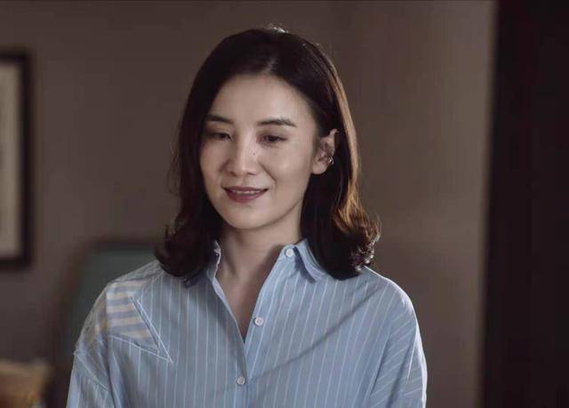 不容置疑,南俪的童年是被精心呵护的,一直到她高考