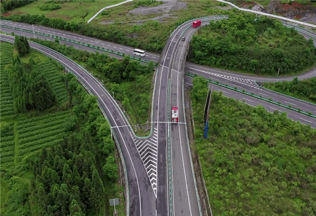 黔东南州2021年高速公路隧道交通事故应急救援演练