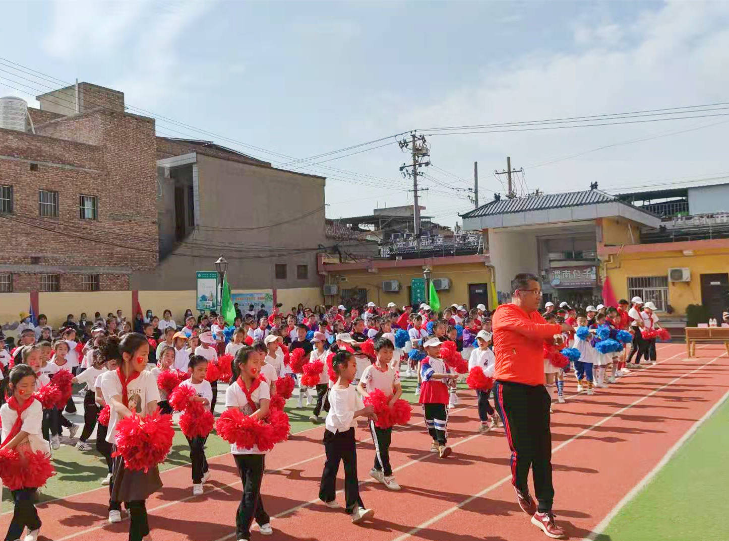 校长c位引领 楼阁台小学里的"舞动青春"