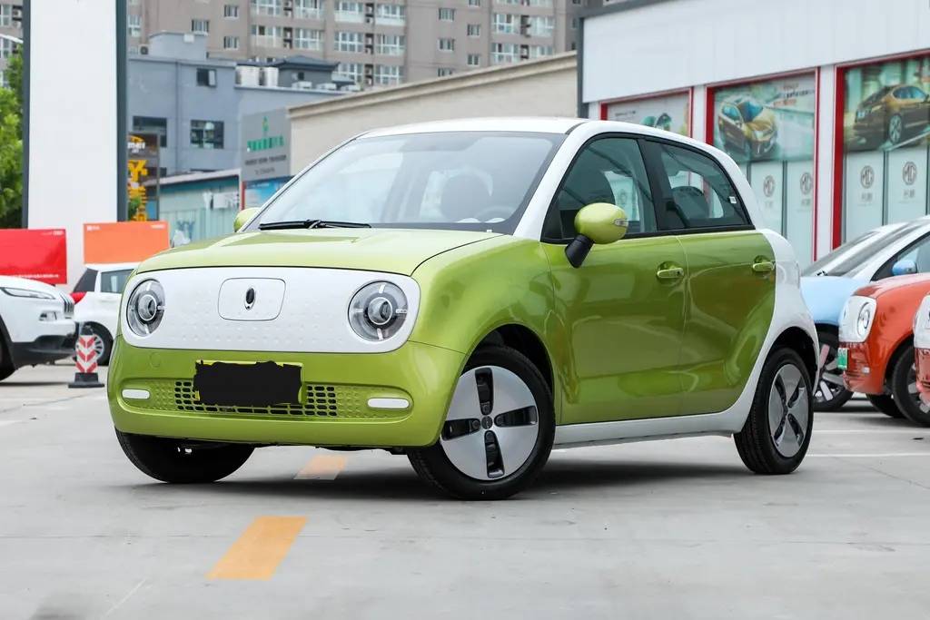 纯电动汽车欧拉黑猫高配续航405公里价格10万出头