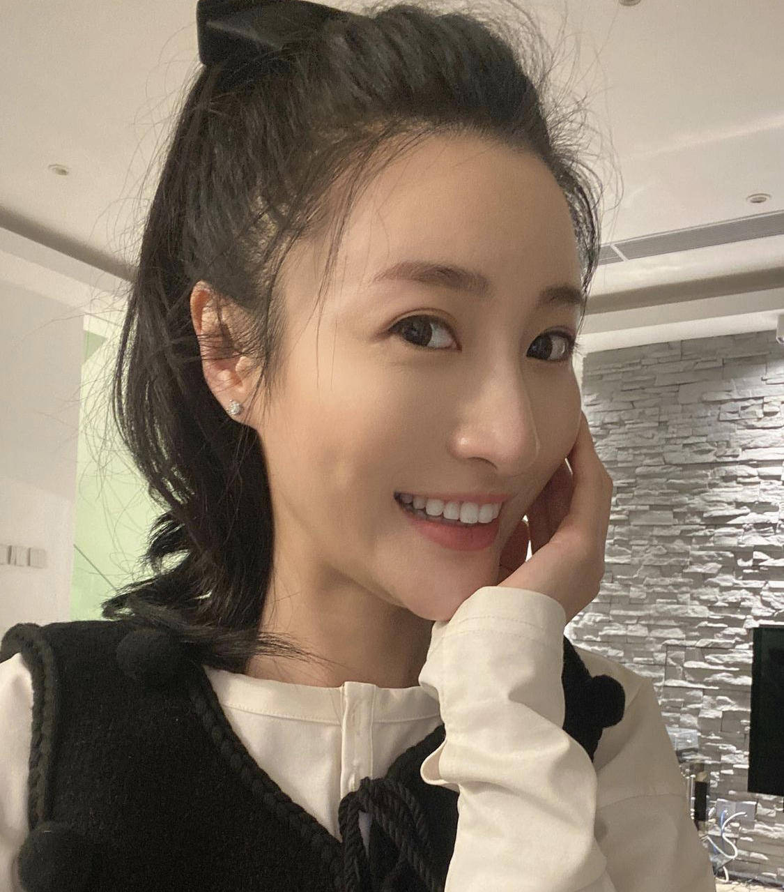 林夏薇生活贴地会讲价,两度为家庭隐退,笑着哭回忆北京苦日子