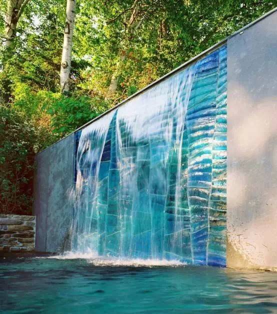 18种创意庭院水景墙设计,想让庭院别出心裁,就建个水景墙吧