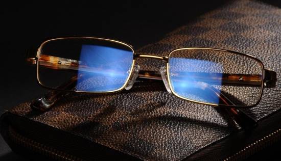 多焦镜一副远近清晰的老花镜全天配戴美丽岛不用摘