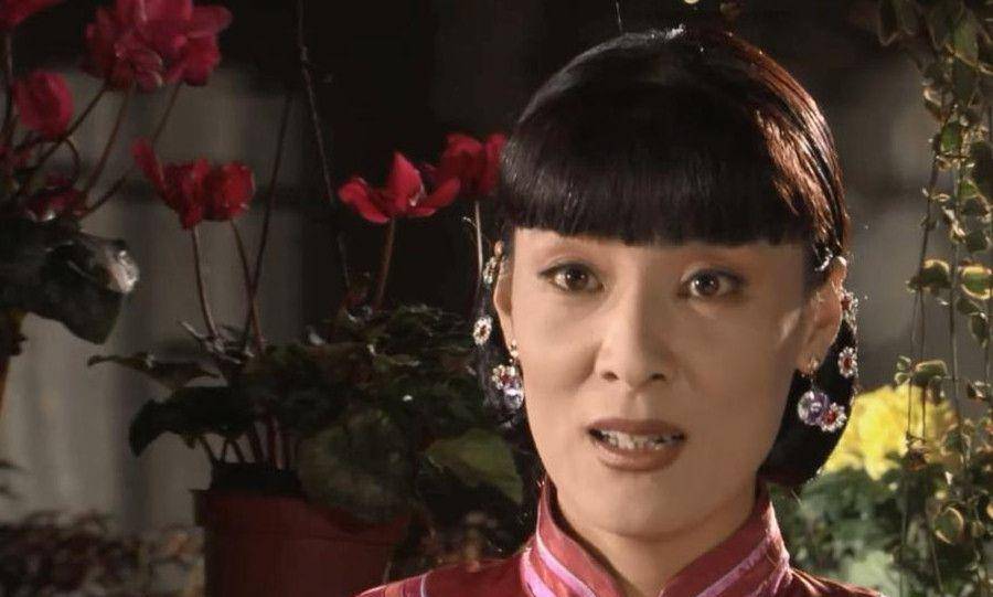 《大宅门》白雅萍,一生悲苦坎坷,却始终活得像个孩子般赤诚热烈_白