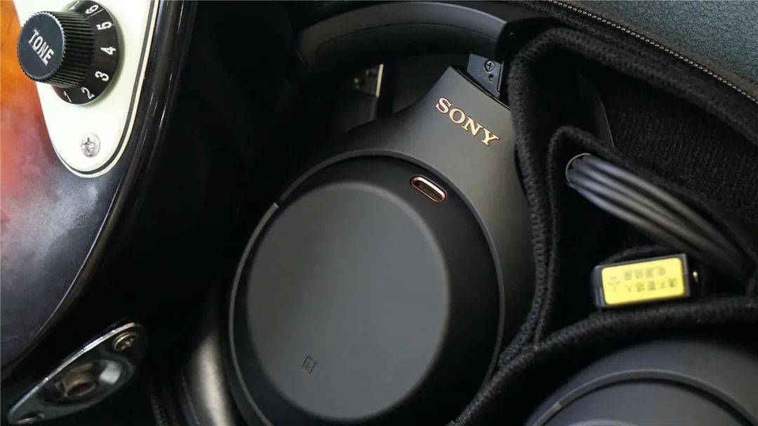 头戴式|“降噪头牌”索尼WH-1000XM4，是不是真的像传说中那么好听+好用？