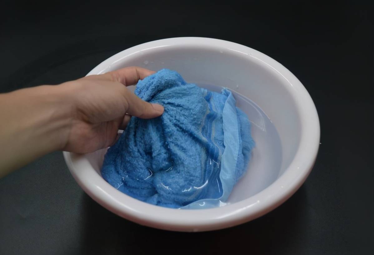 25岁女子长出"红点",寝室6人接连查出hpv,医生无奈