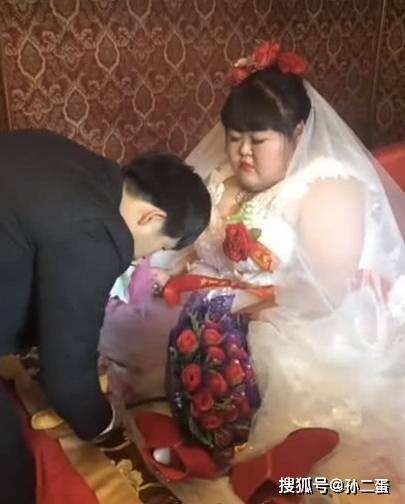 新娘子结婚了视频 1ad380e67f90461da016de9b2ebe9bc5.jpeg