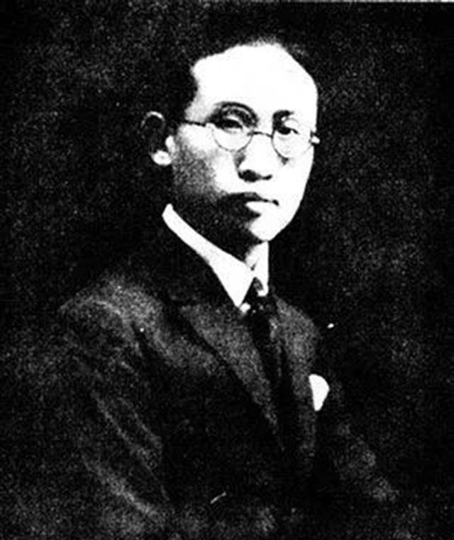 年轻人的喜爱,朱湘的才华与徐志摩,闻一多等知名文人相比也毫不逊色