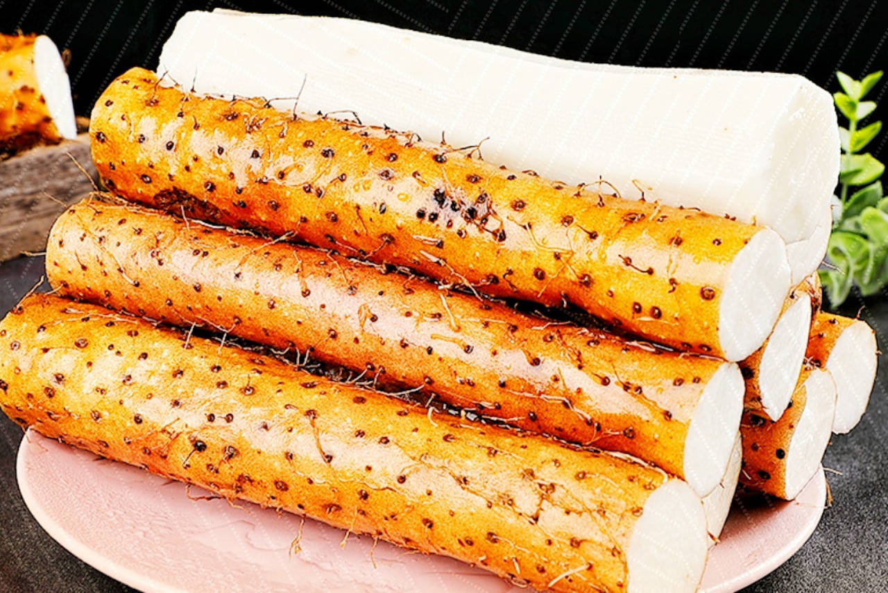 可以适当吃些山药调理肠胃,山药中含有丰富的多糖物质及各种营养物质