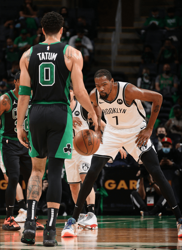 三巨头96分也能输!5星篮网轰然倒下,塔图姆50 6 7宣告新王登基