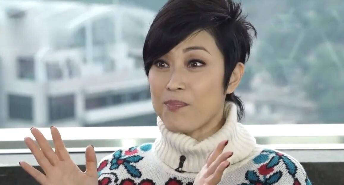 原创港姐冠军陈法蓉做义工探望老婆婆一见面以为人家跟她同岁险变婆婆