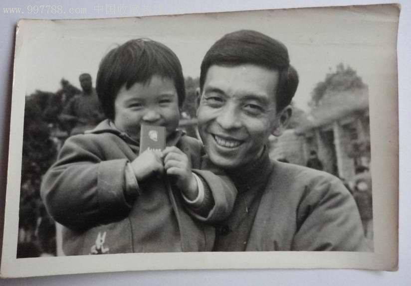 假如这个儿童节可以穿越回过去,你最想送给童年的父母什么礼物?