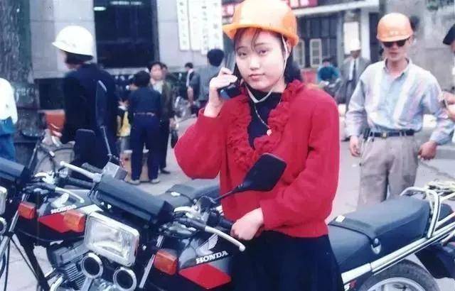 年代流行语图鉴 80后追忆 00后建圈 90后在干啥 Dbq