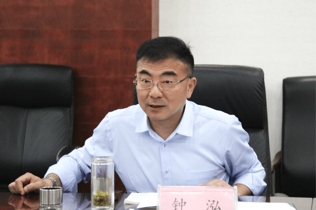 浙江省残疾人福利基金会理事长陈玉国说:我们这样一家老牌基金会,根据