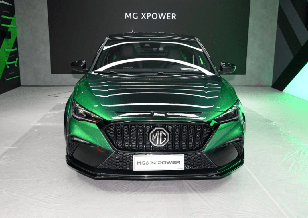 经典复古摩根高级电动跑车名爵6xpower今晚上市6秒破百福特轨道概念
