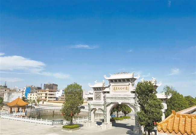 来采风,创作……在推进乡村振兴工作中,潮阳区西胪镇波美社区因势利导