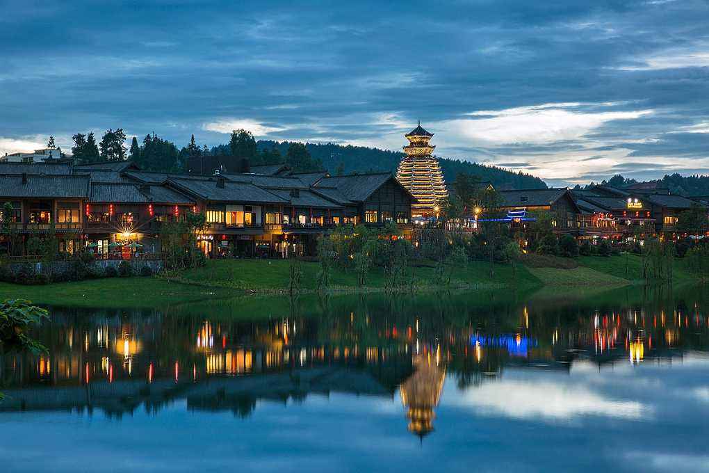 "北上广曹"为何走红?丹寨有个天天马拉松也"火出圈"了_曹县