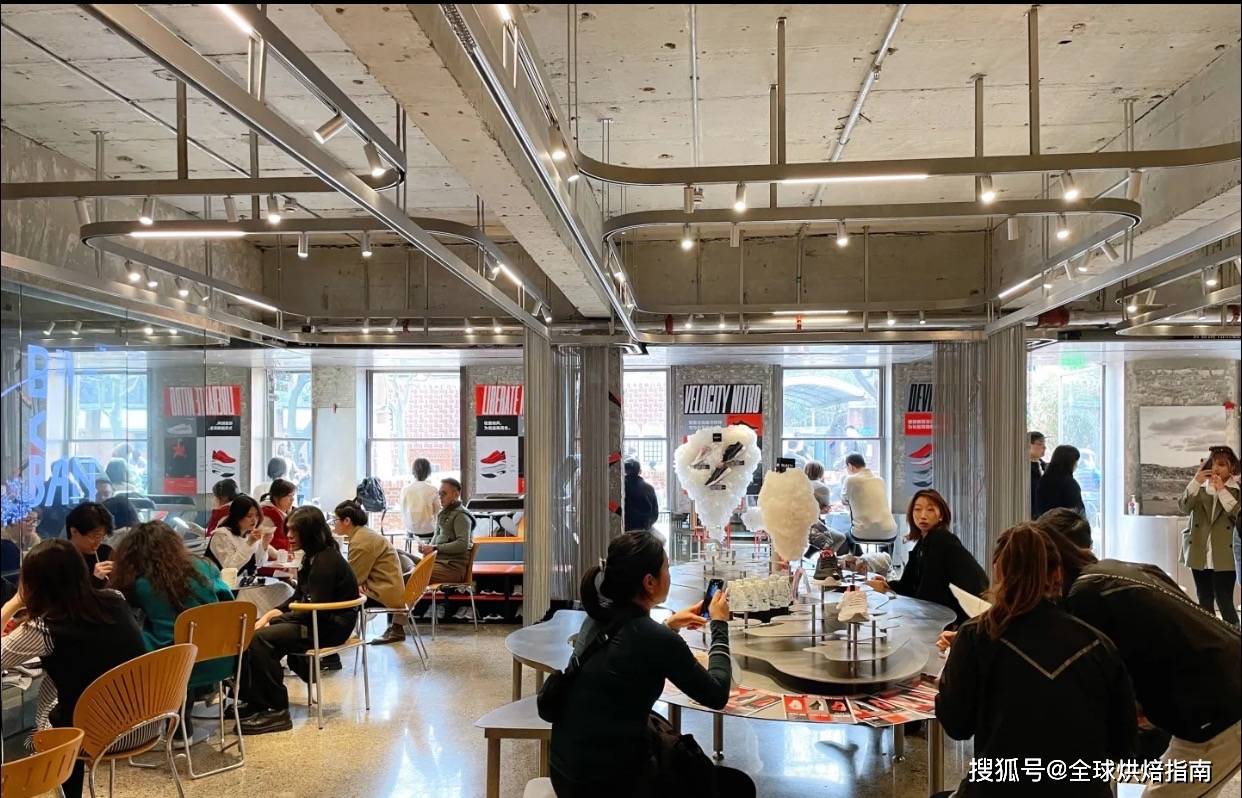 直接用烤盤打造爆紅工業風場景，最引流的門店設計怎麼做？ 熱愛美食 第11张