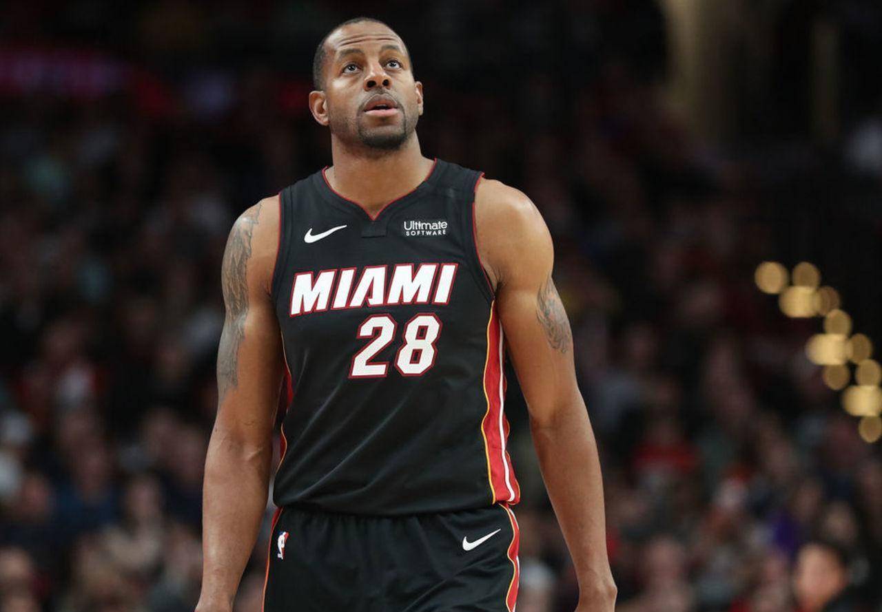 勇士一哥风光不再1500万却成拖油瓶莱利还得再忍一年