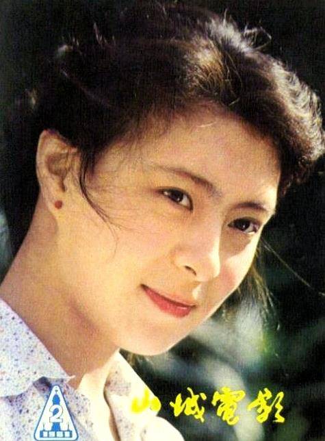 刘佳的故事:出道40年无绯闻,老公身份显赫,60岁依然优雅美丽_黑三角