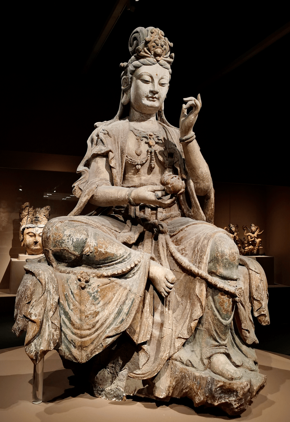 宋代木雕彩绘观音菩萨   郑焕坚